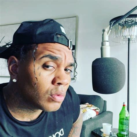 Watch this story by Kevin Gates on Instagram before it disappears.